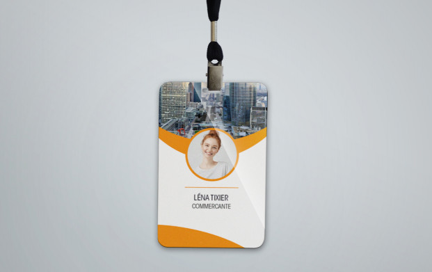 Identifiez-vous avec des badges personnalisés ! Pour que vos interlocuteurs et les personnes avec qui vous allez échanger vous identifie rapidement et se souviennent de vous.