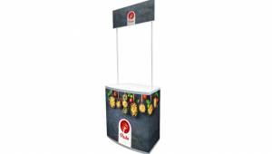 Utile pour des animations en magasin ou sur des salons, le comptoir de promotion en PVC se personnalise à vos couleurs.
Facile à monter et à installer, il est le support publicitaire indispensable.
